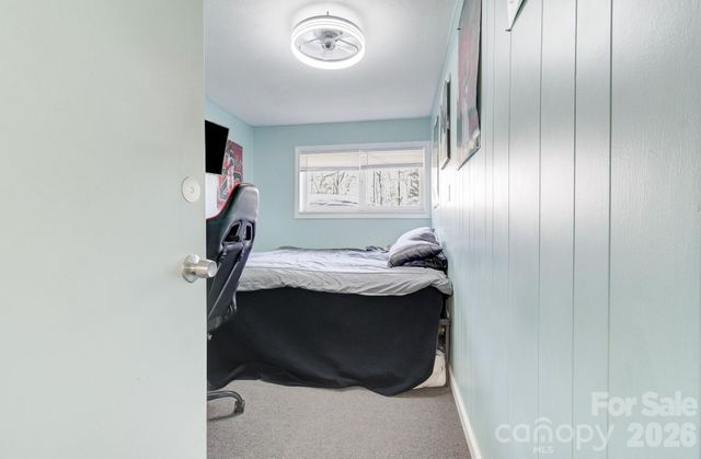 113 Brightwater Heights Drive, Hendersonville, NC 28791