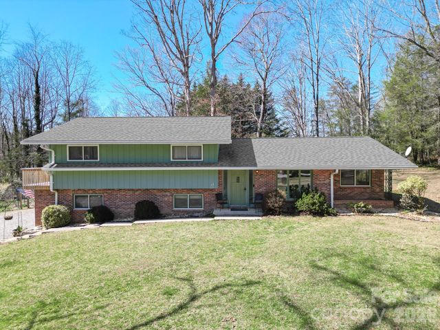 113 Brightwater Heights Drive, Hendersonville, NC 28791