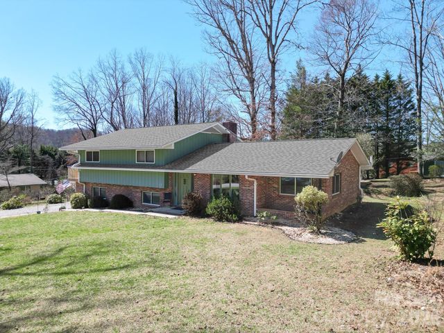 113 Brightwater Heights Drive, Hendersonville, NC 28791