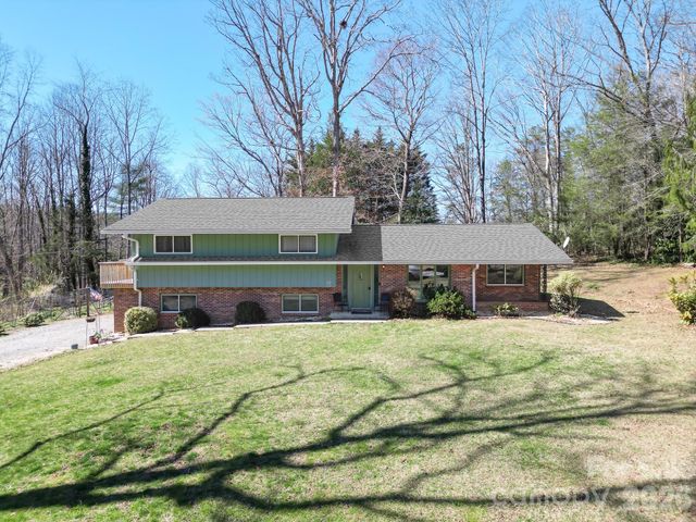 113 Brightwater Heights Drive, Hendersonville, NC 28791