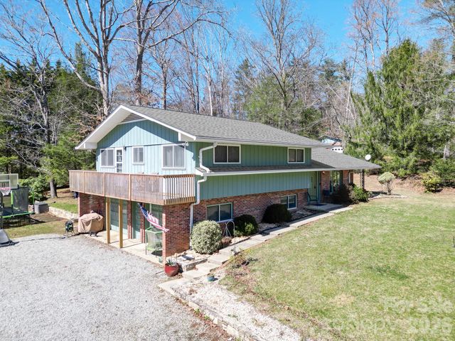 113 Brightwater Heights Drive, Hendersonville, NC 28791