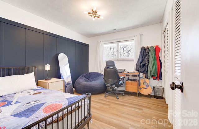 113 Brightwater Heights Drive, Hendersonville, NC 28791