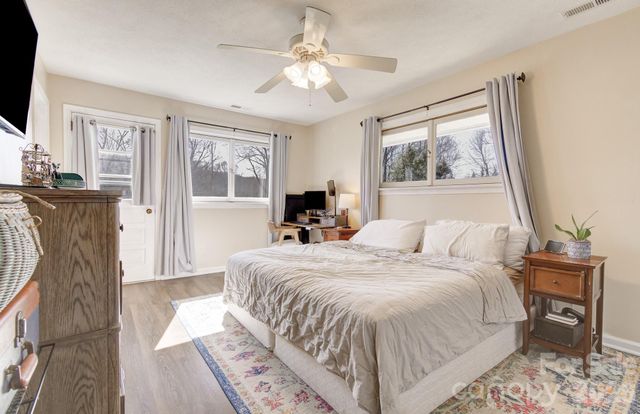 113 Brightwater Heights Drive, Hendersonville, NC 28791