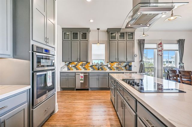 25922 Flamingo Drive, Galveston, TX 77554