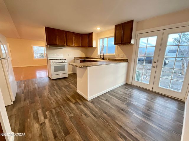 2735 Toiyabe Street, Silver Springs, NV 89429