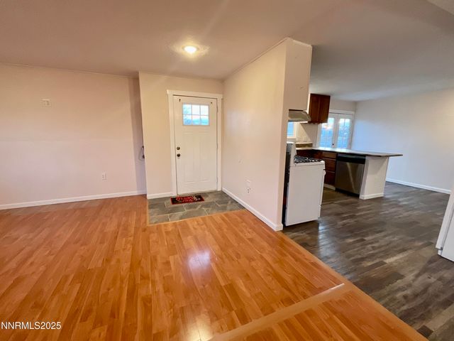 2735 Toiyabe Street, Silver Springs, NV 89429