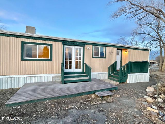 2735 Toiyabe Street, Silver Springs, NV 89429