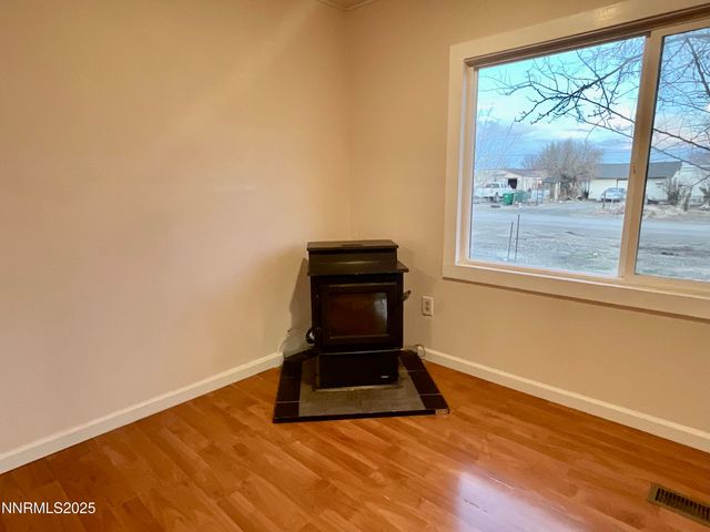 2735 Toiyabe Street, Silver Springs, NV 89429