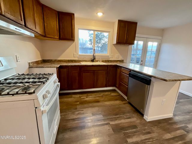 2735 Toiyabe Street, Silver Springs, NV 89429