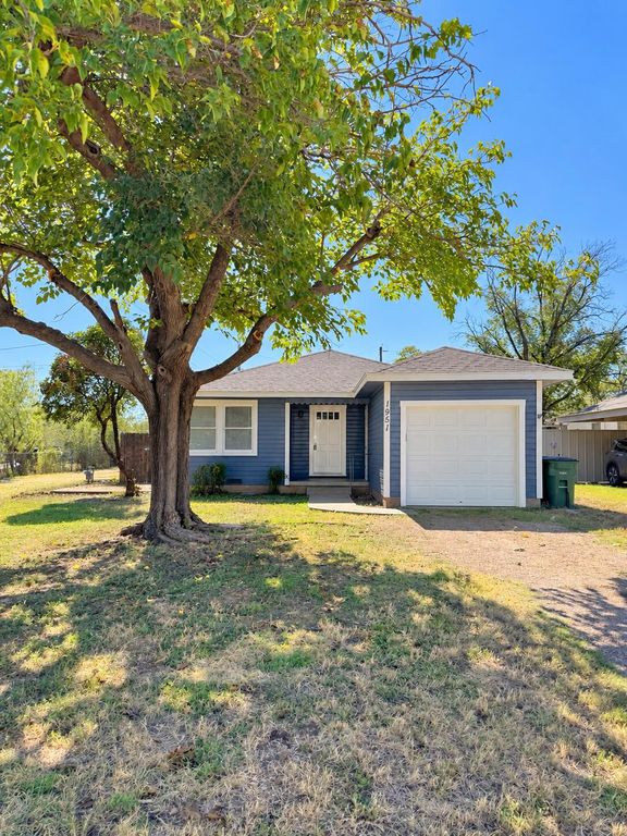 Image 1 of property listing at 1951 Guadalupe Street, San Angelo, TX 76901