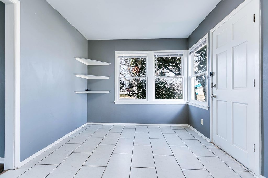 Image 10 of property listing at 1951 Guadalupe Street, San Angelo, TX 76901