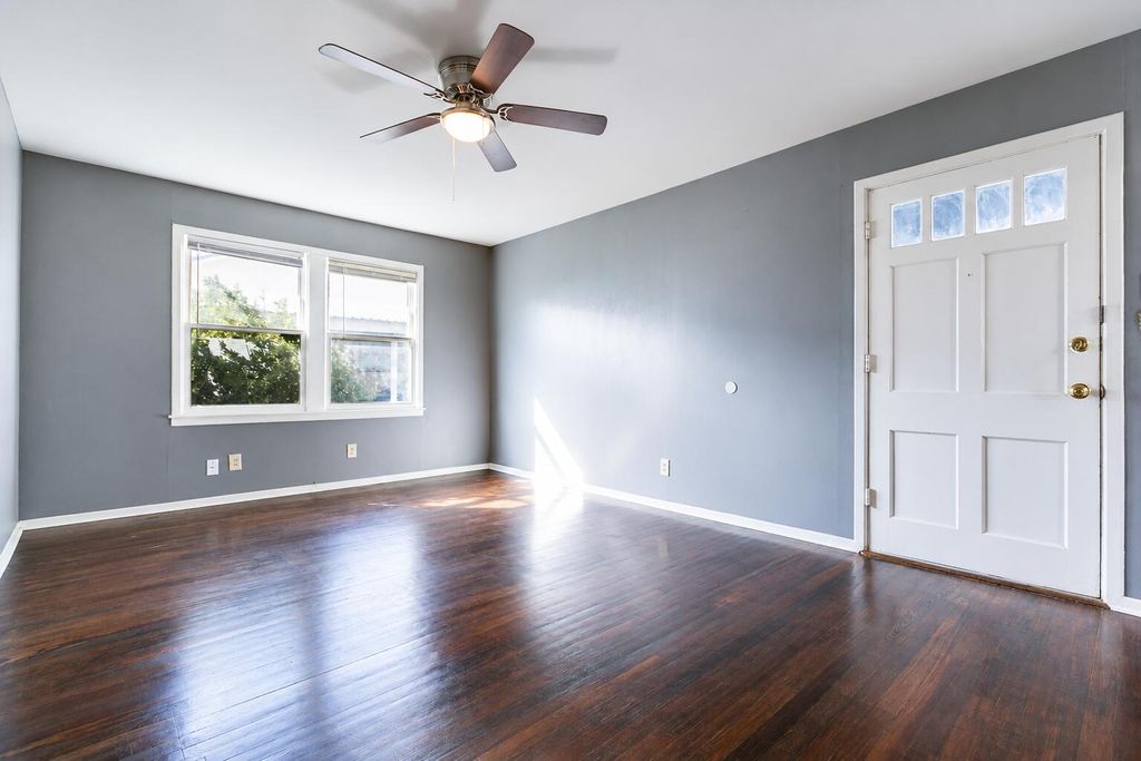 Image 5 of property listing at 1951 Guadalupe Street, San Angelo, TX 76901