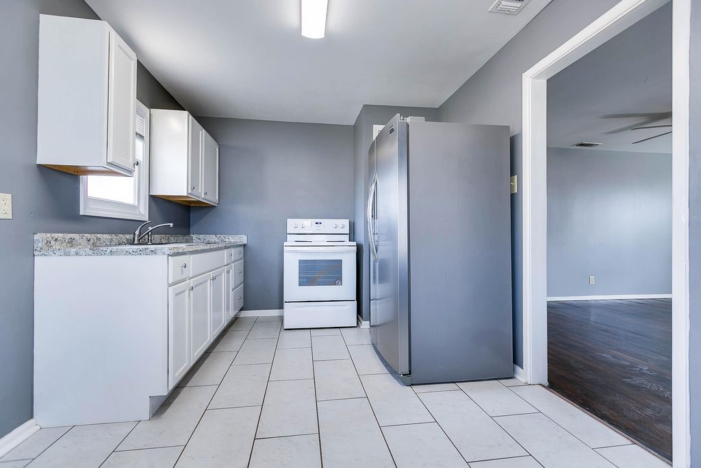 Image 7 of property listing at 1951 Guadalupe Street, San Angelo, TX 76901