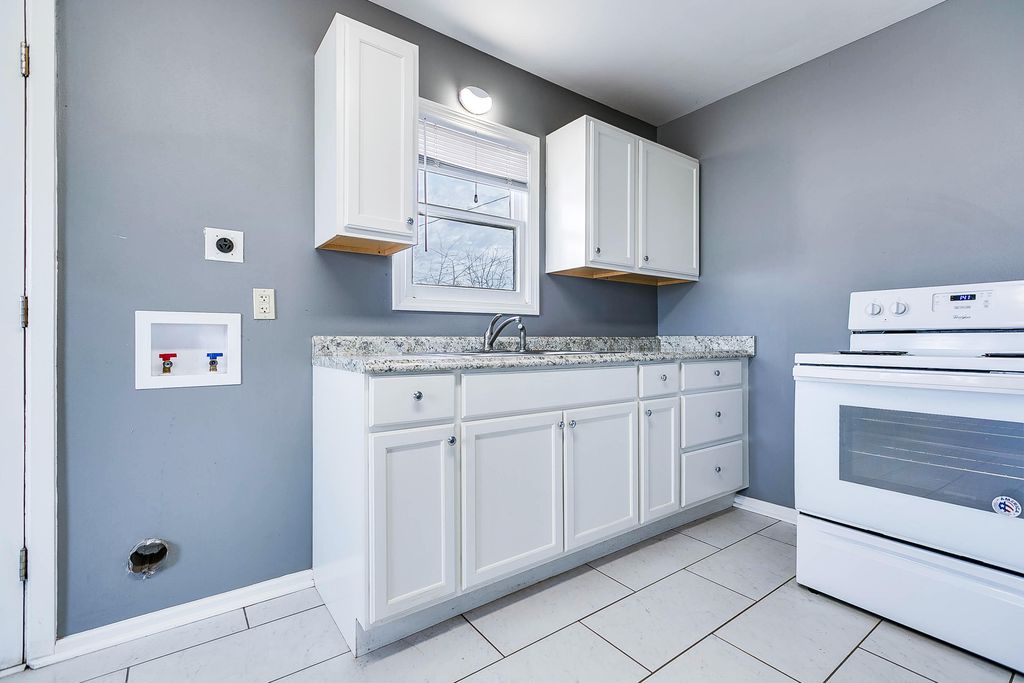 Image 8 of property listing at 1951 Guadalupe Street, San Angelo, TX 76901