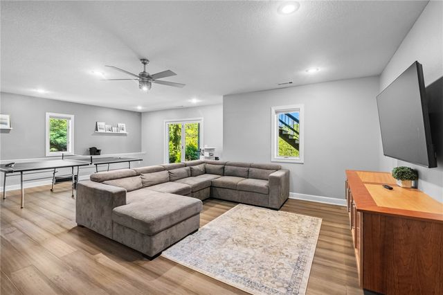 13600 Gooseberry Road, Bentonville, AR 72712