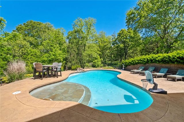 13600 Gooseberry Road, Bentonville, AR 72712