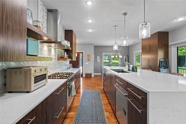 13600 Gooseberry Road, Bentonville, AR 72712