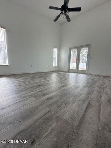 12 Zorlou Court, Palm Coast, FL 32164