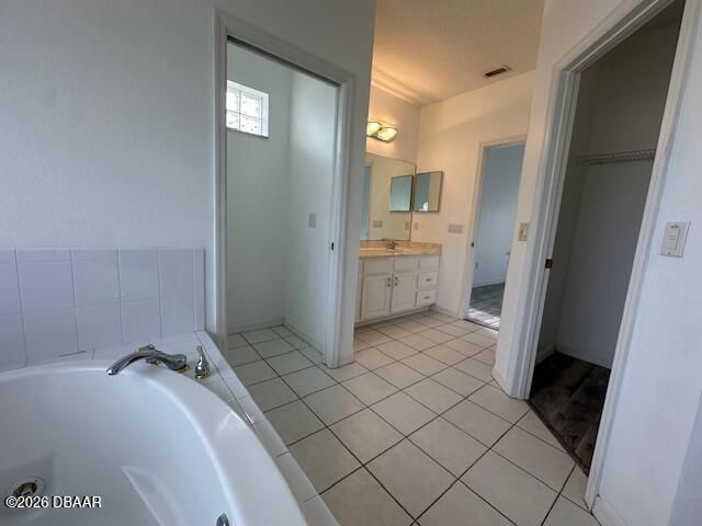 12 Zorlou Court, Palm Coast, FL 32164