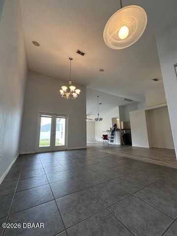 12 Zorlou Court, Palm Coast, FL 32164