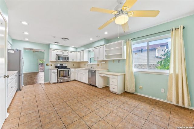 13611 BELL DR, San Antonio, TX 78217