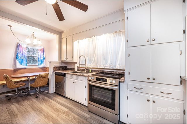 538 Salisbury Road, Statesville, NC 28677