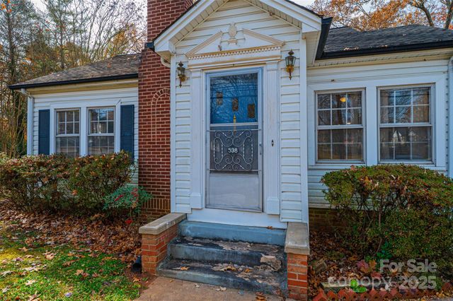 538 Salisbury Road, Statesville, NC 28677