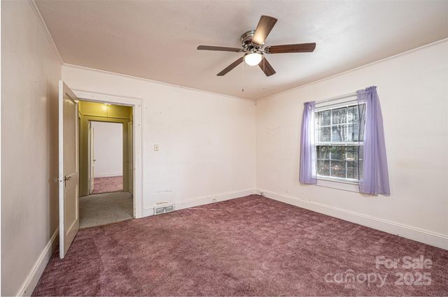 538 Salisbury Road, Statesville, NC 28677