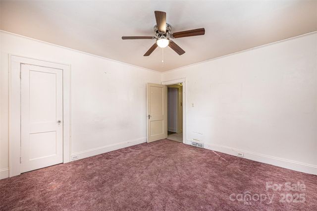 538 Salisbury Road, Statesville, NC 28677