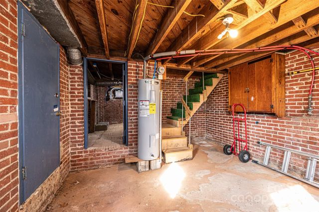 538 Salisbury Road, Statesville, NC 28677