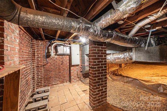 538 Salisbury Road, Statesville, NC 28677