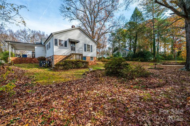 538 Salisbury Road, Statesville, NC 28677