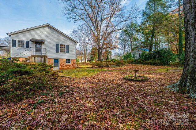 538 Salisbury Road, Statesville, NC 28677