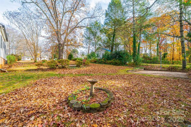 538 Salisbury Road, Statesville, NC 28677