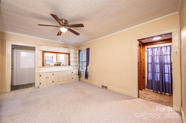 538 Salisbury Road, Statesville, NC 28677