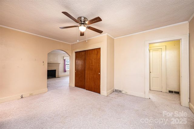 538 Salisbury Road, Statesville, NC 28677