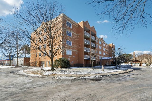 7450 N Waukegan Road 505, Niles, IL 60714