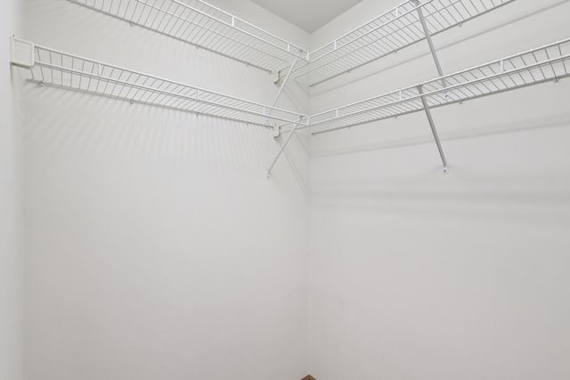 7450 N Waukegan Road 505, Niles, IL 60714