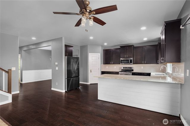 1735 Vista Loop SW, Tumwater, WA 98512