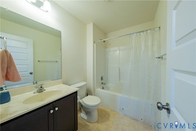 5513 Benoni Dr, Glen Allen, VA 23059