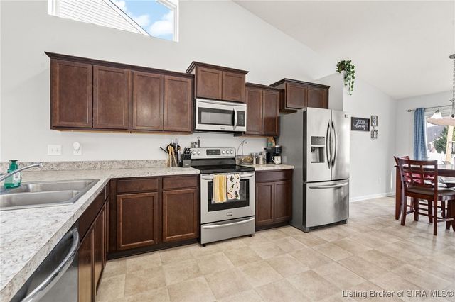 3902 Wheat Avenue, Jeffersonville, IN 47130