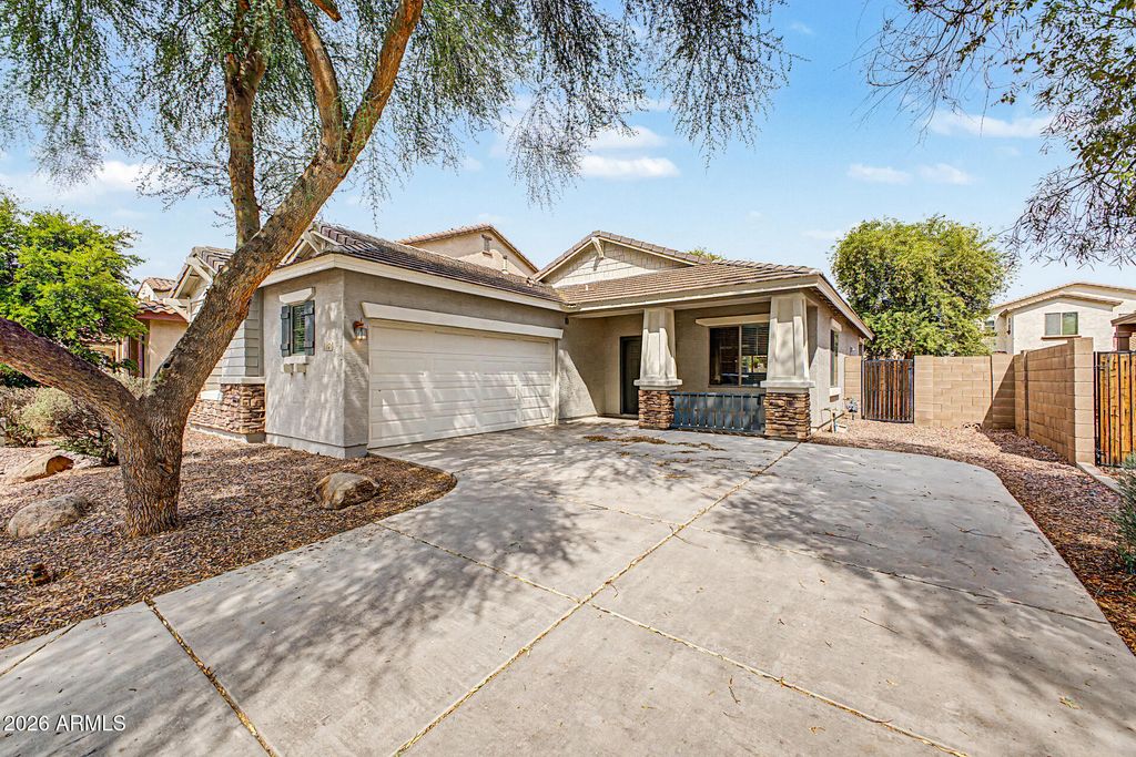 1874 S TUCANA Lane, Gilbert, AZ 85295