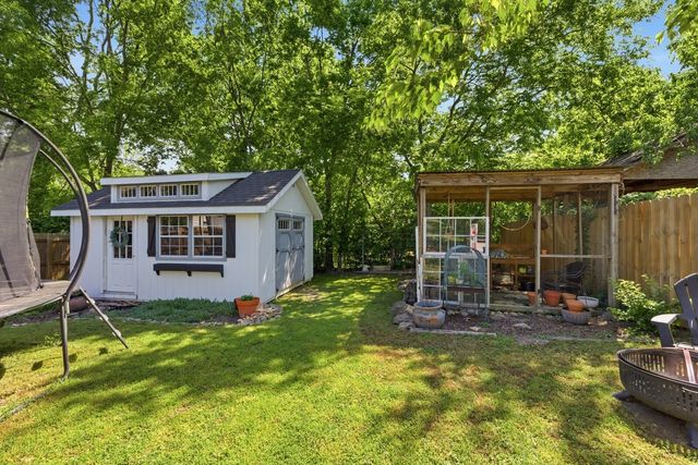 1703 Riverside Dr, Nashville, TN 37216