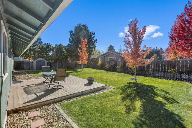 3248 SW Salmon Avenue, Redmond, OR 97756