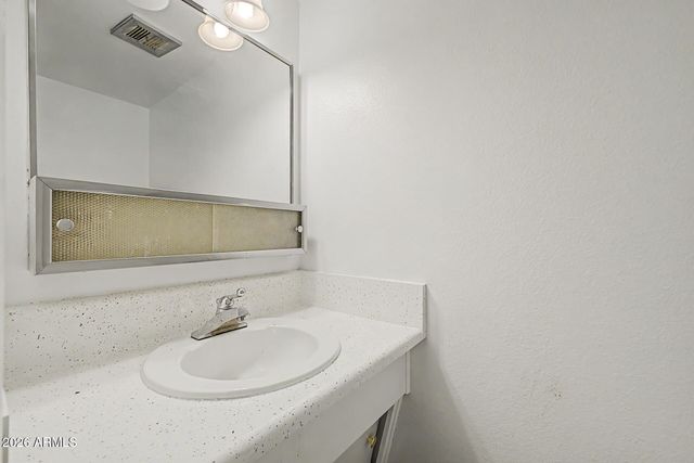 1605 W HAZELWOOD Street, Phoenix, AZ 85015