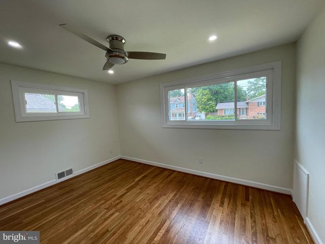 9913 POMONA DR, Bethesda, MD 20817