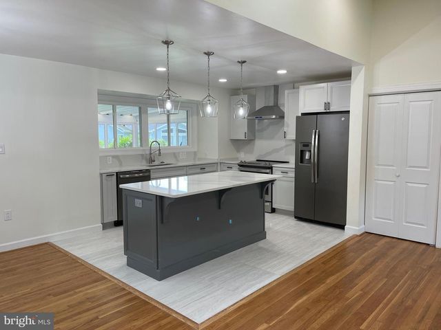 9913 POMONA DR, Bethesda, MD 20817