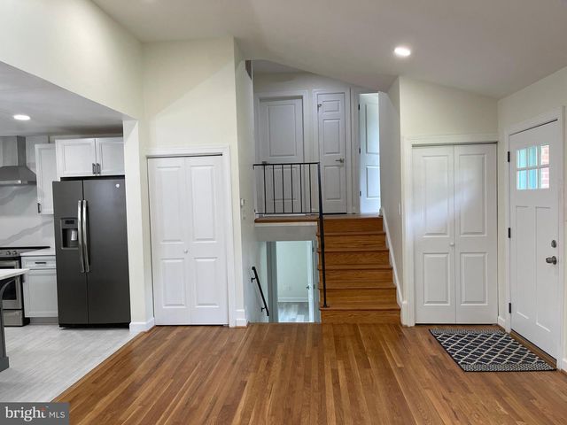 9913 POMONA DR, Bethesda, MD 20817