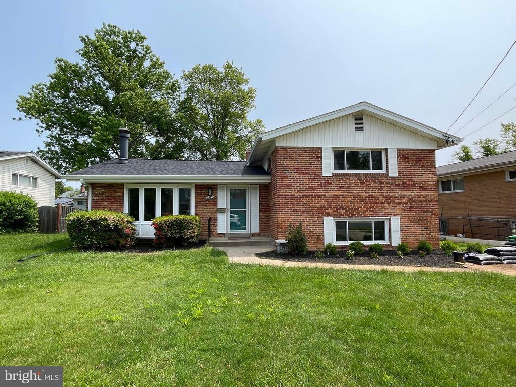 9913 POMONA DR, Bethesda, MD 20817