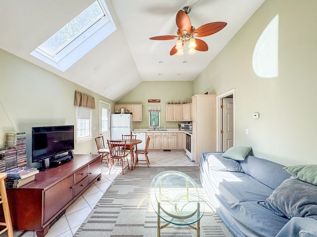 114 Graham Hill Dr, Hanover, MA 02339